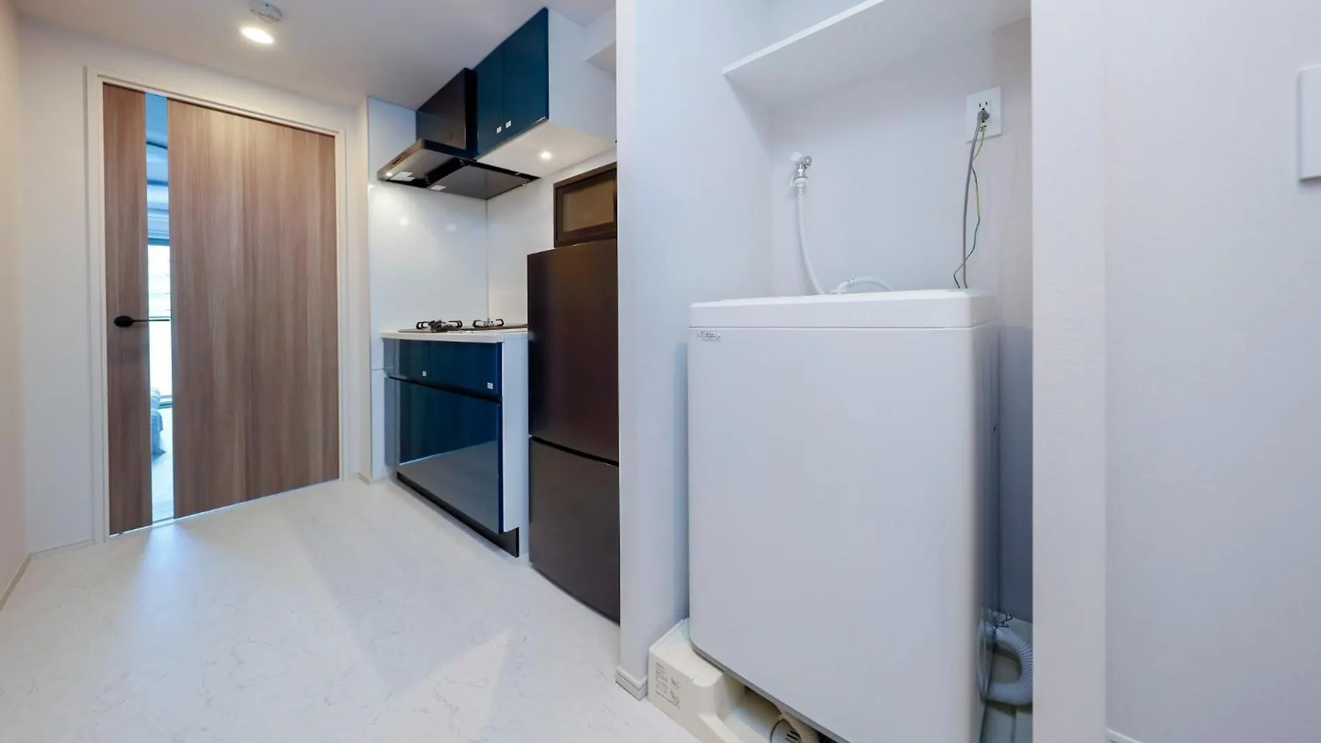 Apartment Seaside Tamachi 202,302,402,502,602,702 - Vacation Stay 44297V Tokyo Japan